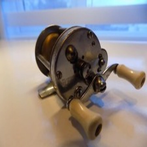 Vintage Rare PFLUEGER SKILCAST fishing reel  trade mark 1953 made in USA