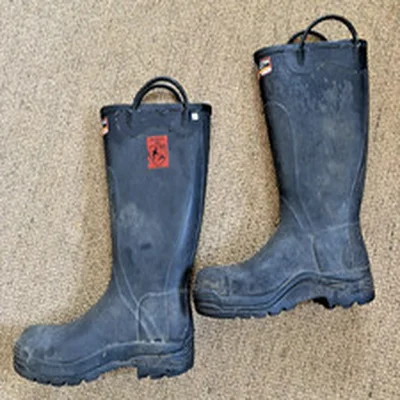 Century Firefighter 4000 safety boots