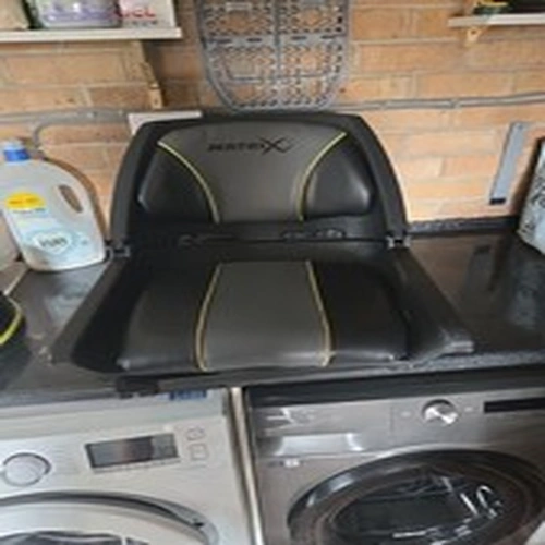 Matrix Match Coarse Fishing Seat Box with Swivel Seat and Base