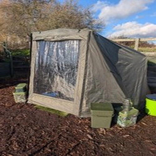 Nash titan t1 pro bivvy Overwrap included Excellent condition All zips work