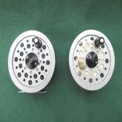 FINE SHAKESPEARE BEAULITE 3.5" FLY REEL WITH SPARE SPOOL & GOOD LINES.