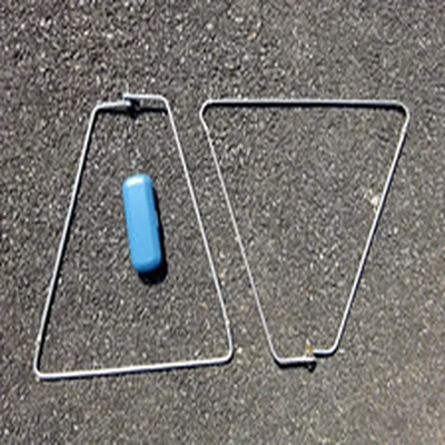 2 VINTAGE ALUMINIUM FOLDING NET HEADS WITH STANDARD SCREW FITTINGS FOR HANDLES