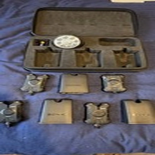 Sonik Bite Alarm Set Hero x 3 With Receiver  + Light All In A Case Carp Fishing