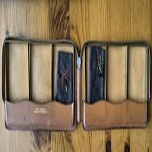 ** VINTAGE LEATHER FLY FISHING WALLET **