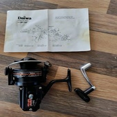 Daiwa Jupiter Series J16P skirted spool spinning reel
