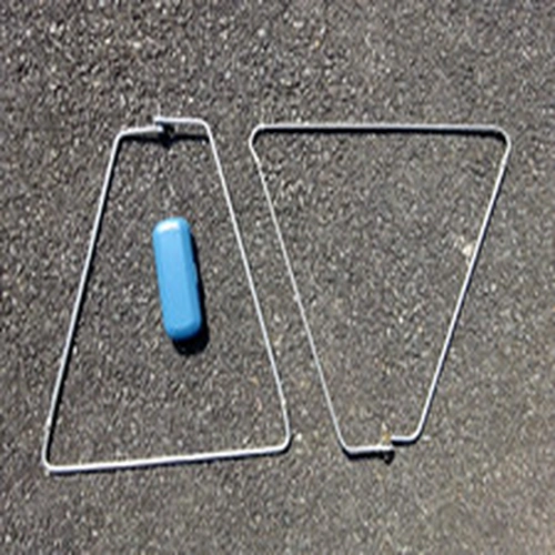 2 VINTAGE ALUMINIUM FOLDING NET HEADS WITH STANDARD SCREW FITTINGS FOR HANDLES