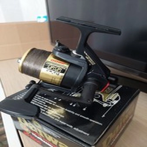 Daiwa whisker tournament  ss2600 fishing reel carp match course fishing