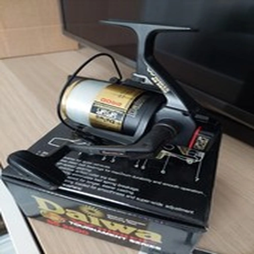 Daiwa whisker tournament series ss2600 fishing reel carp match course fishing