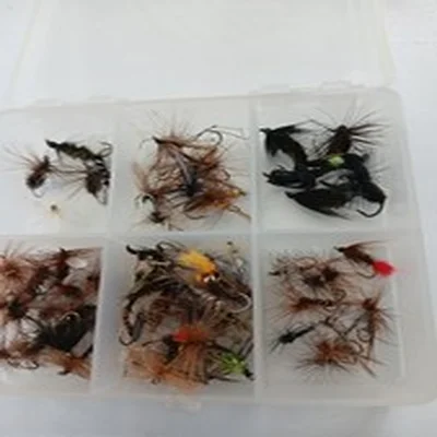 GOOD SELECTION  OF FISHING FLIES (20M)