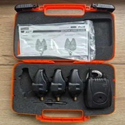 Fox Micron MXr+ 3-Rod Alarm black and Receiver Presentation Set