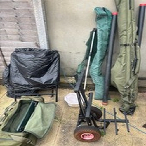 fishing gear job lot , CHEAP, CLEAR OUT.   PICK UP ONLY.