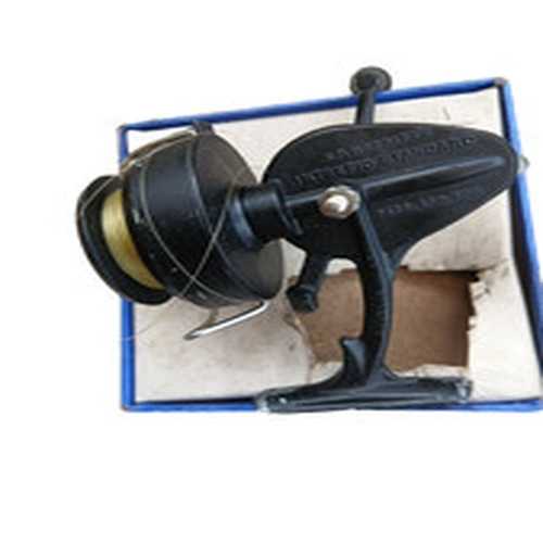 K P MORRITS STANDARD FISHING SPINNING RELL VINTAGE (12L)