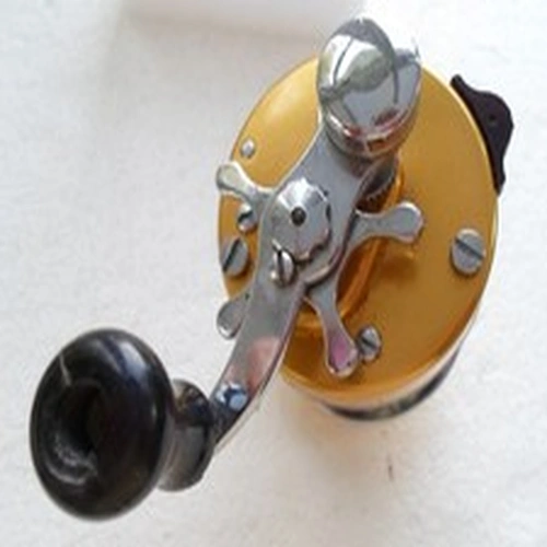 Penn 920 Levelmatic casting reel. Gold Made in USA