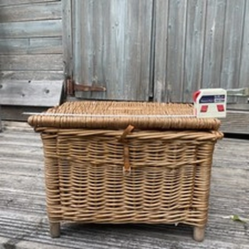 Vintage Wicker Fishing Basket Creel  On Legs Log Storage Angling 
