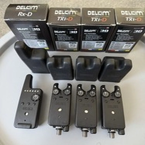3x Red Delkim Txi D V1 Bite Alarms And 1x Rx D Receiver