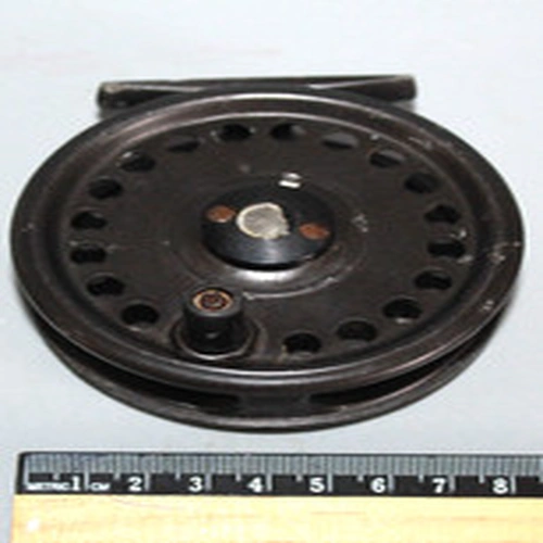 VINTAGE THE GNAT FLY FISHING 3.25 INCH DIAMETER REEL