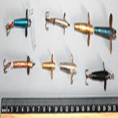 8 VINTAGE  SMALL DEVON MINNOW / QUILL SPINNER LURES  SOME WITH MOUNTS / TREBLES