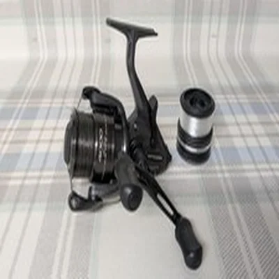 1 X SHIMANO DL 4000 FB BAITRUNNER REEL / SHIMANO REEL + SPARE SPOOL / FISHING