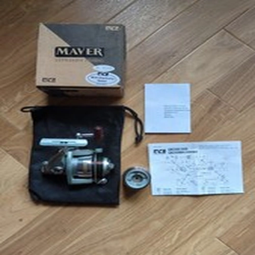 Maver GB3000 Fishing Reel With 2 Spools In Box