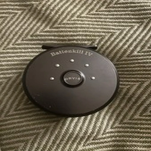 Orvis Battenkill IV Disc Drag Fly Fishing Reel 7-8 Weight Line