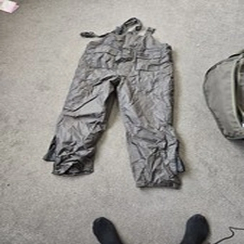 Shakespeare Winter Fishing Suit XL – Heavy-Duty Coat + Salopettes – Cold Weather