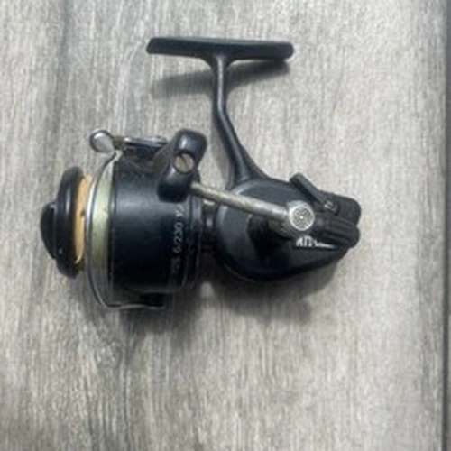 VINTAGE MITCHELL 206s SPINNING REEL with ware as per pictures- no returns 
