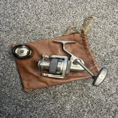 Abu Garcia Suveran S3000M Spinning Reel with Spare Spool Excellent Condition