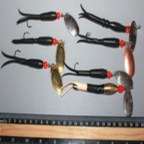 7 FLYING C TYPE FISHING LURES / SPINNERS FOR PIKE ETC