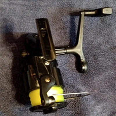 (u) Power Surf 4.5:1 fishing reel