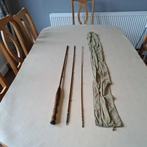 Split cane fly rod with varnished handle 9 ft 3 piece gold detailing