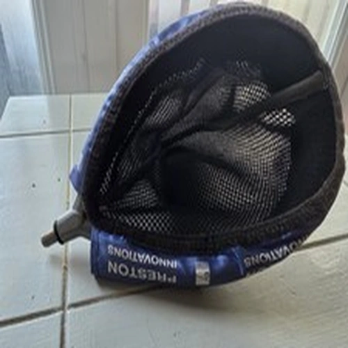 2 x Pole  Safe Socks  ,1 x preston 