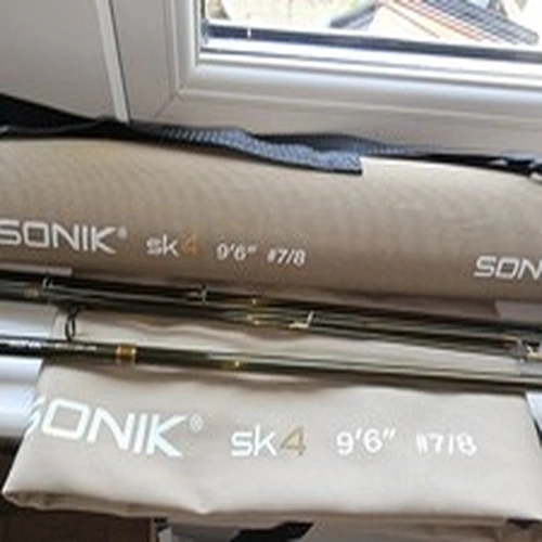 SONIK SK4 9'6 7/8 FLY FISHING ROD IN EXCELLENT CONDITION