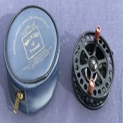 MAXCATCH Float Fishing 4 1/2" Centrepin Reel + Case in MINT Condition.(See Pics)