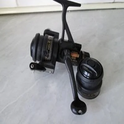 VINTAGE SHIMANO GRAPHITE MATCH 25 REEL + S/SPOOL IN GOOD USED CONDITION.