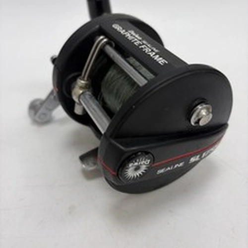 Daiwa Sealine SL175H graphite frame multiplier reel. Used