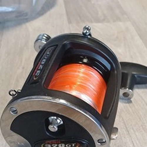 Penn 320GT2 GT2 320 Trolling Reel Right-Hand Level Wind Star Drag 5.1:1