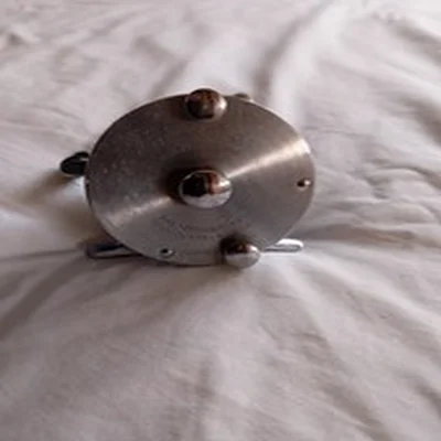 Vintage record 2300 baitcaster reel