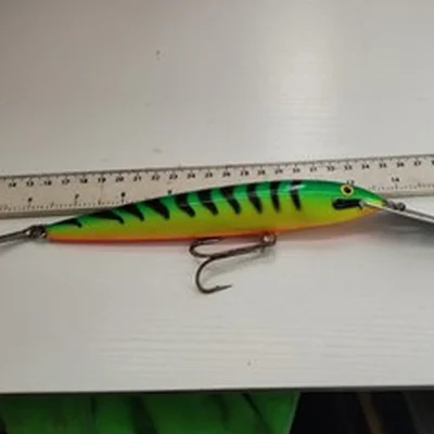 TOP QUALITY,VINTAGE,LARGE,RAPALA-  MAGNUM SINKING CD-18 FINLAND FISHING LURE