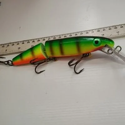 RARE,VINTAGE,LARGE,BUCHERTAIL- DEPTH RAIDER,JERKBAIT-PIKE FISHING LURE