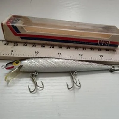 TOP QUALITY,VINTAGE, REBEL-  FLOATING  MINNOW-BASS,PIKE FISHING LURE 