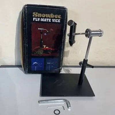 Snowbee Fly-Mate Vice Standard Fly Tying Pedestal Vice Silver/Black With Box