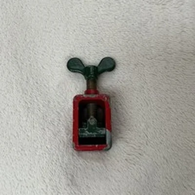 MILBRO LESNEY Bread Bait Press in working condition 