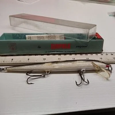 TOP QUALITY,VINTAGE,LARGE,RAPALA KELUVA-MAGNUM FLOATING 18 FINLAND FISHING LURE