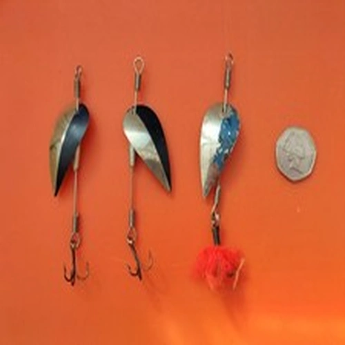 THREE VINTAGE LARGE HORTON EVANS VIBRO SPINNERS/LURES - USED