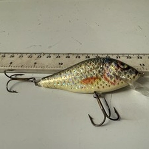 RARE,VINTAGE DAM- FLOATING ROACH-PIKE, SALMON,TROUT FISHING LURE