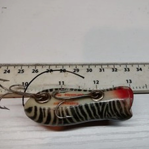 RARE ,VINTAGE,WOODEN,SHAKESPEARE-GIO LITE SWIMMING MOUSE-PIKE,TROUT FISHING LURE