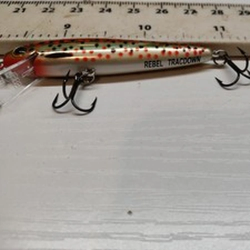 TOP QUALITY,VINTAGE, REBEL-MINI TRACK DOWN MINNOW-BASS,TROUT,CHUB FISHING LURE 