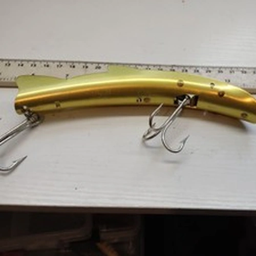 TOP QUALITY,OLD SCHOOL,RUSSELURE N6--BASS, SEA FISHING LURE