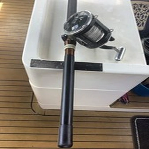 Heavy duty trolling rods and reels (300lb braidfor tuna and big game with lures