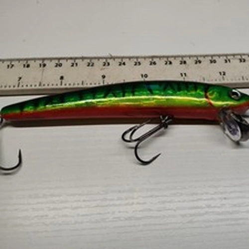 TOP QUALITY,VINTAGE,BAGLEY-- TOP GUN RATTLIN MINNOW-PIKE,BASS,SEA FISHING LURE